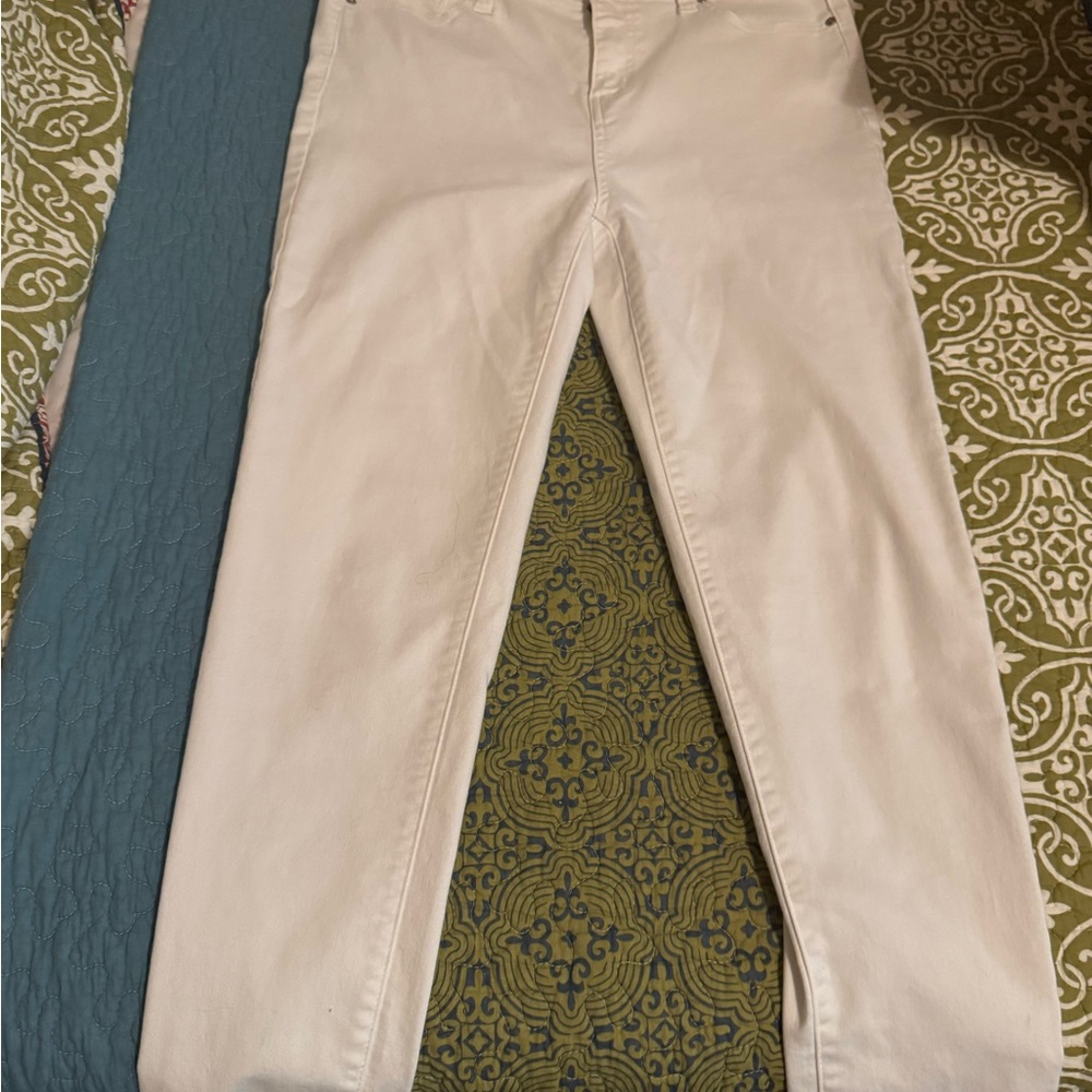 Elegant White Straight Leg Women's Jeans